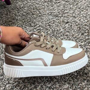 SHEIN White and Tan Sneakers